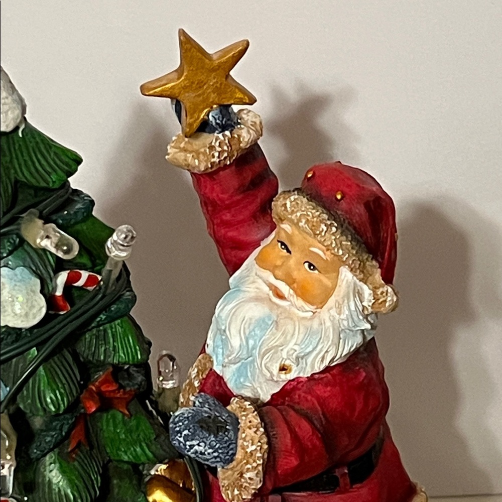 Vintage Holiday Musical LED Christmas Tree Figurine. Eight holiday songs. NWOT - Picture 3 of 14